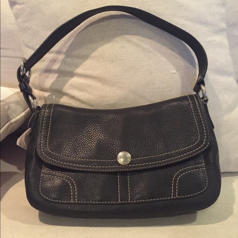 Coach Black Leather Shoulder Bag with Contrast Stitching